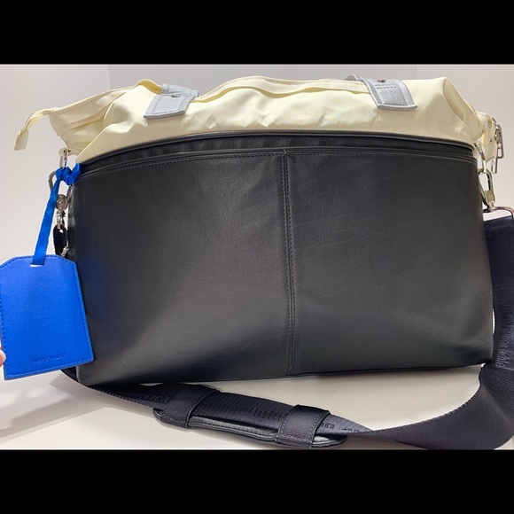 Lululemon athletica Gym/weekender bag - Picture 2 of 10